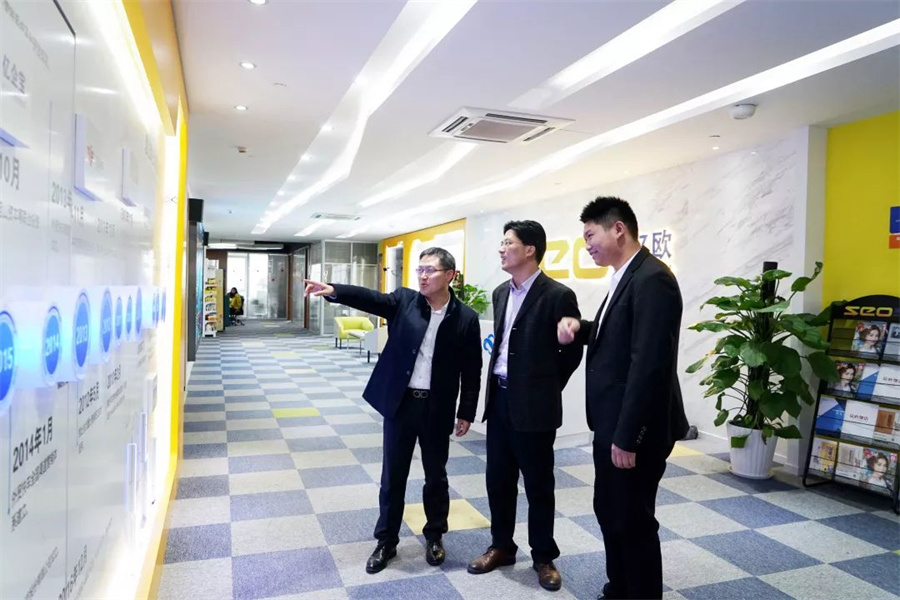 ����������ָ��ֳ������絽��STAKE�й��ٷ���վ