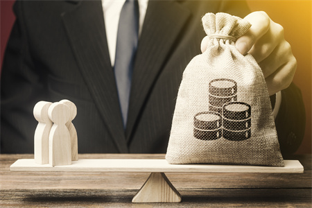 �Ĵ�����ֱ�����Ͻ�500���Ʒ��˰��20��������ģ��